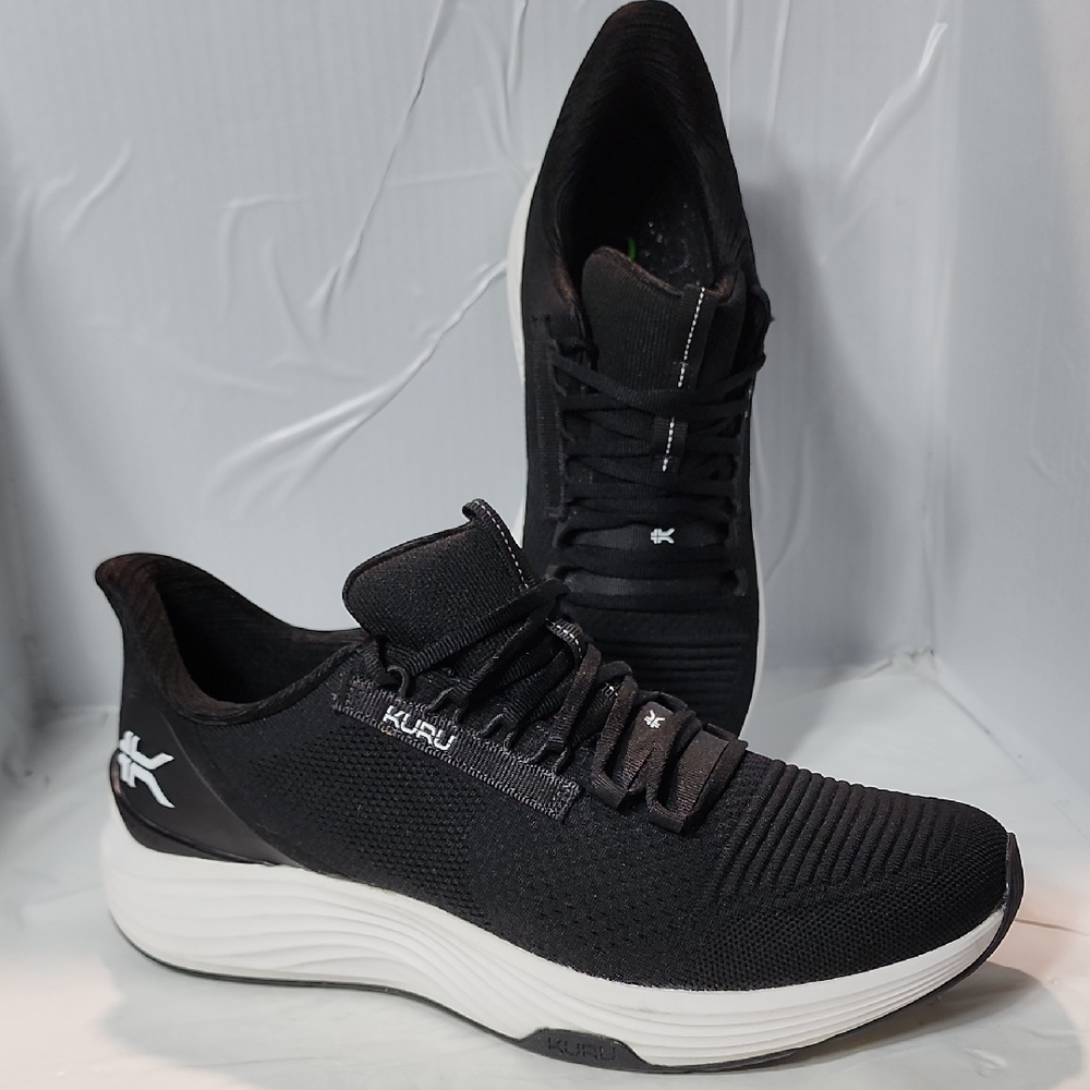Kuru Atom 2 - Jet Black/Bright White - Size 11.5 W Men's